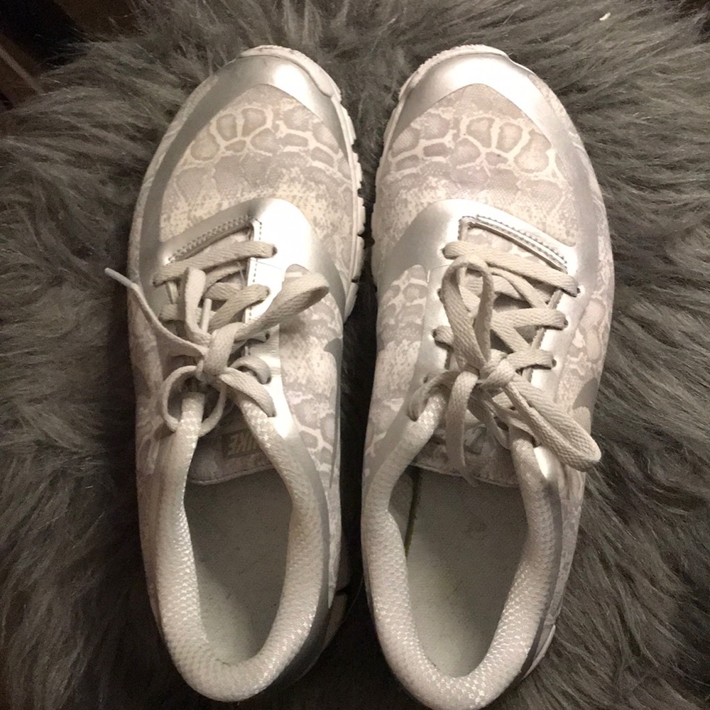 Nike animal print sneakers